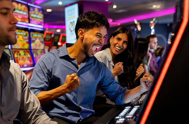 Live roulette wheel and betting table on mawartoto4d, streamed in HD with multi-camera angles